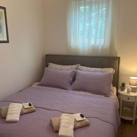 Apartment Luna Zara Esterno foto