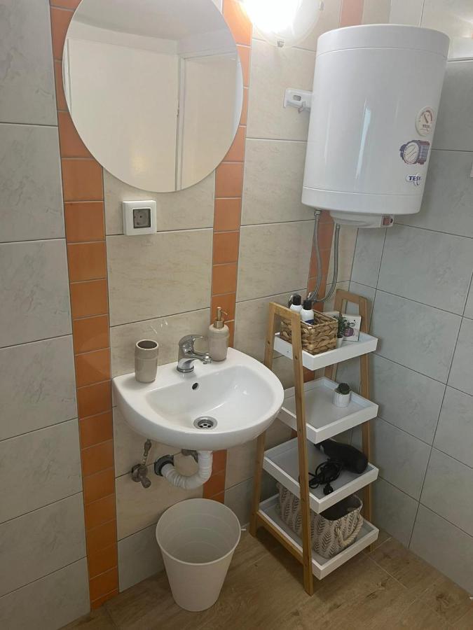 Apartment Luna Zara Esterno foto